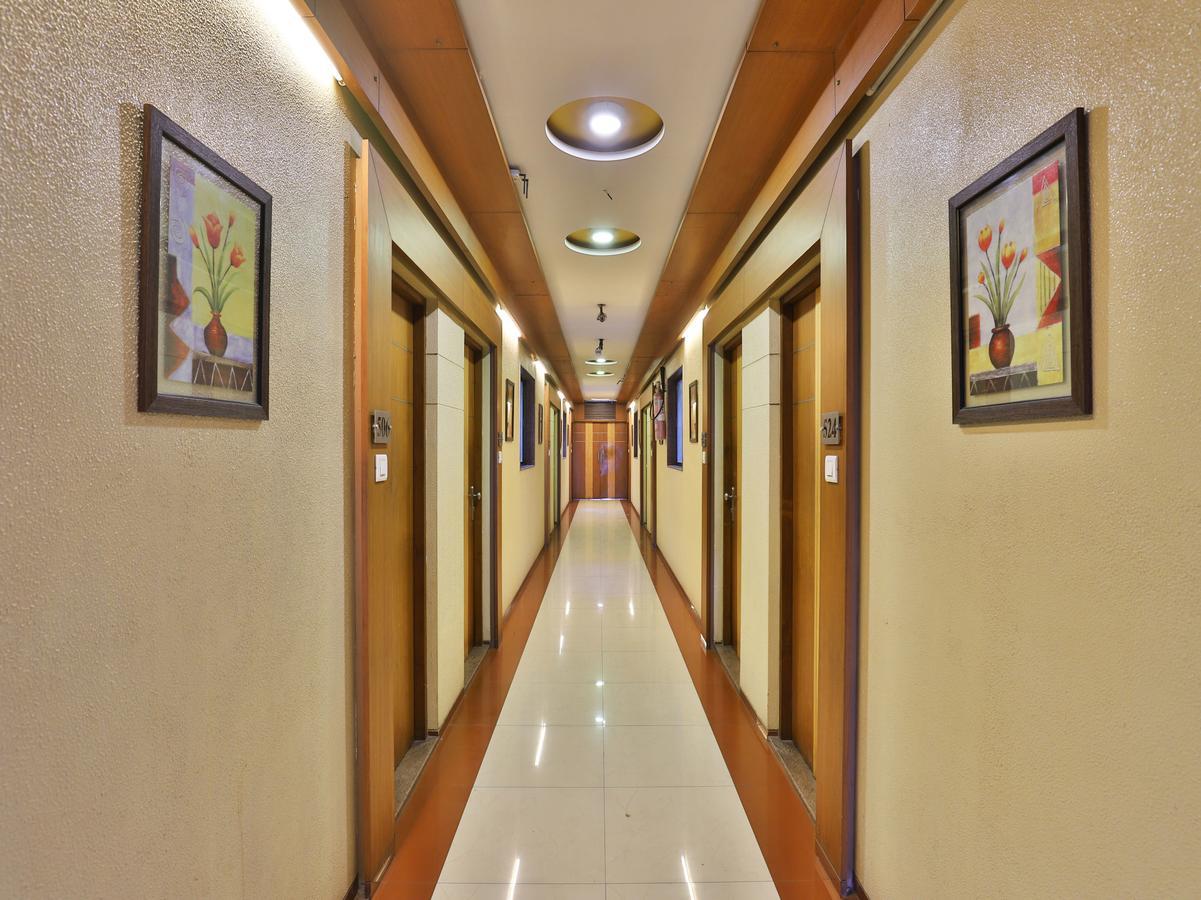 Hotel Ostria Surat Exterior photo